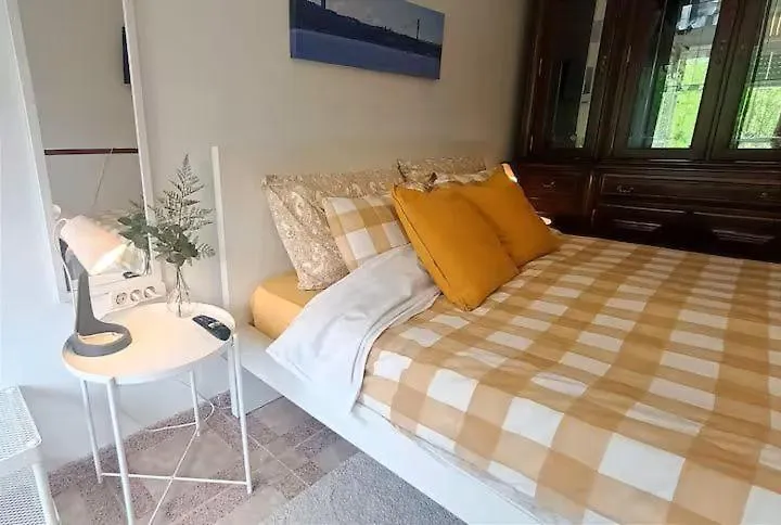 Quarto Cama Queen Lisboa Benfica Em Apartamento Familiar - Casa De Banho Compartilhada - Temos Cao Lisbona